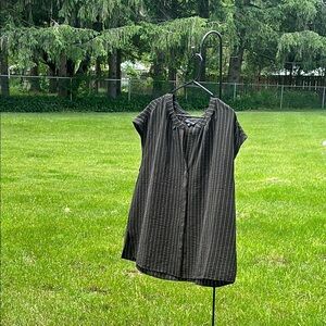 Modern Works EUC Black Striped Women's 1X Top Button Down Front Feminine Collar
